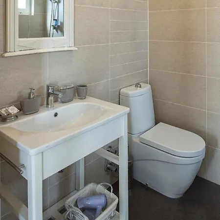 Pin Ada Lavantali Ev Bed & Breakfast